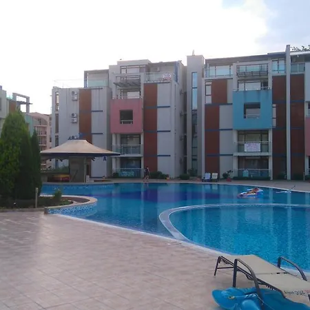 아파트 Dimiandre In Sun City *